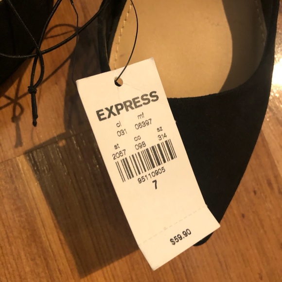 Express Black Pointed Toe D'orsay Pumps - Picture 6 of 6